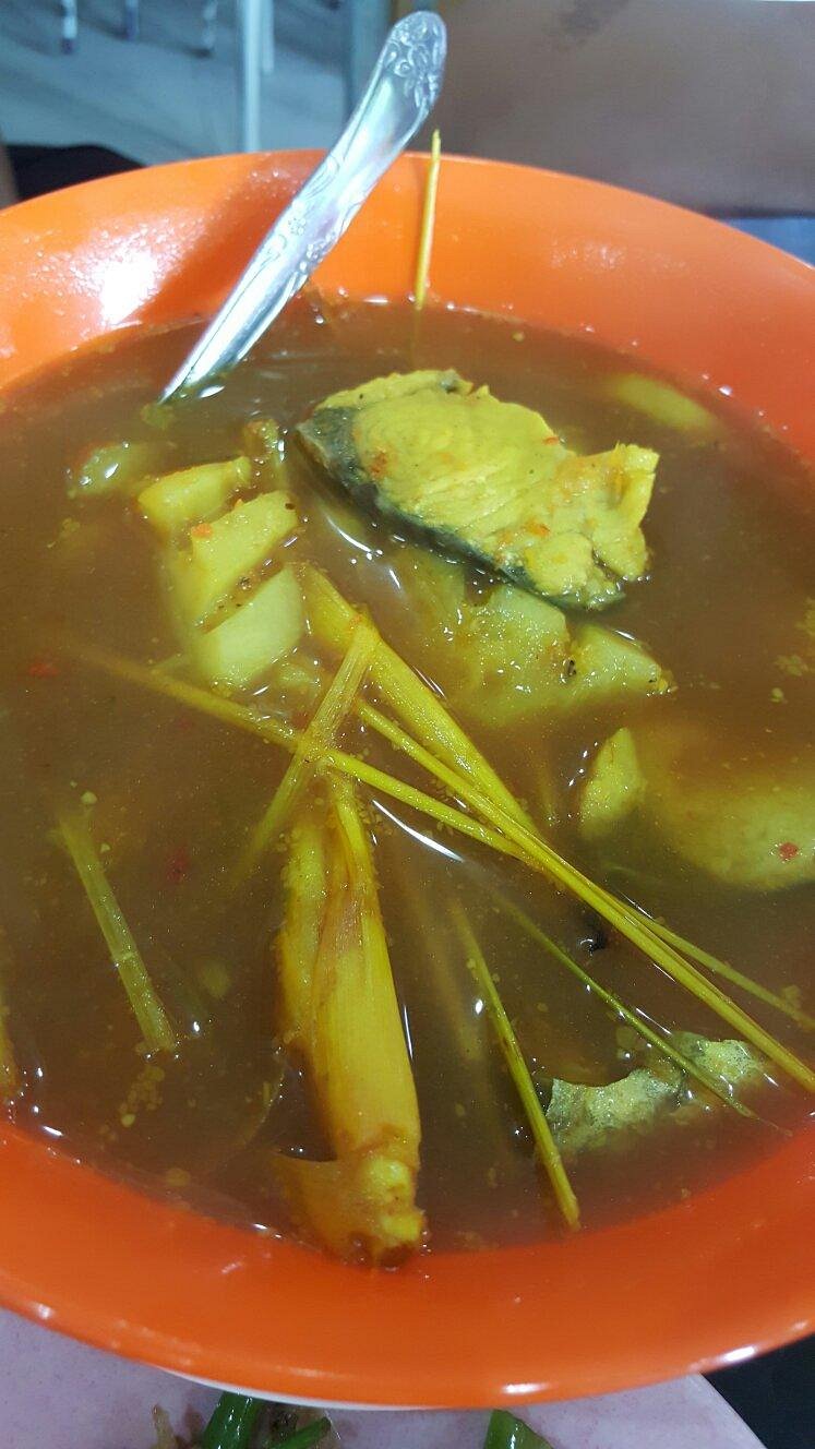 Lempah Kuning Nanas Ikan Tenggiri