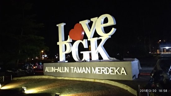 Alun – Alun Taman Merdeka