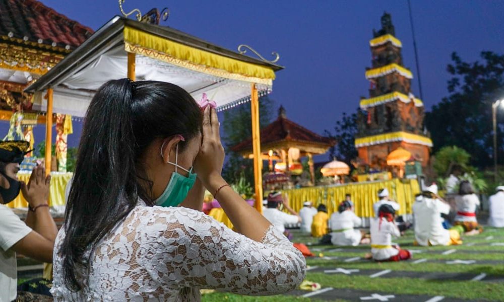 Beribadah dan Persembahyangan