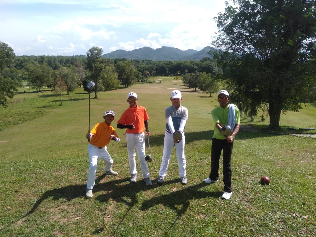 Lapangan Golf Girimaya